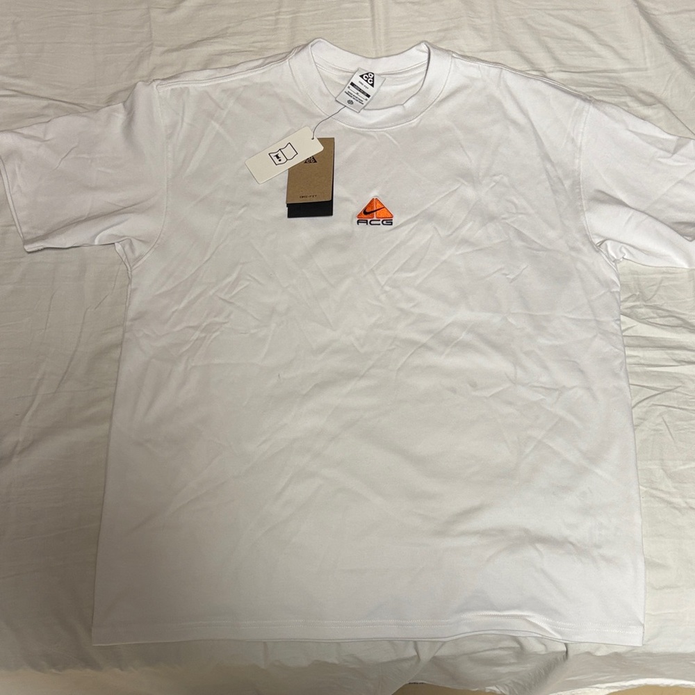 Nike ACG Shirt Size Medium